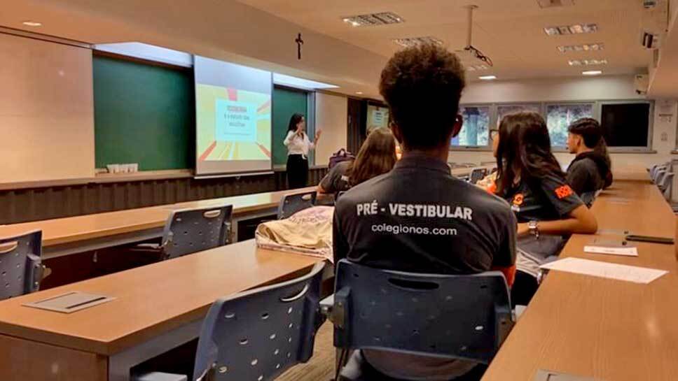 Universitrios por um dia