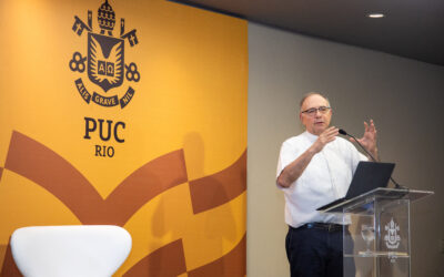“O verdadeiro aprendizado só acontece quando se toca o coração do aluno. Não é a cabeça que move os seres humanos, mas o coração”